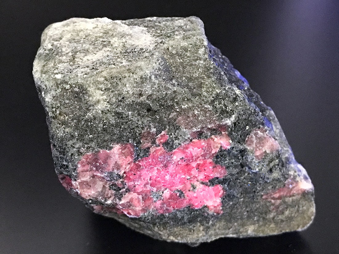 湖南省産ユークリプタイト