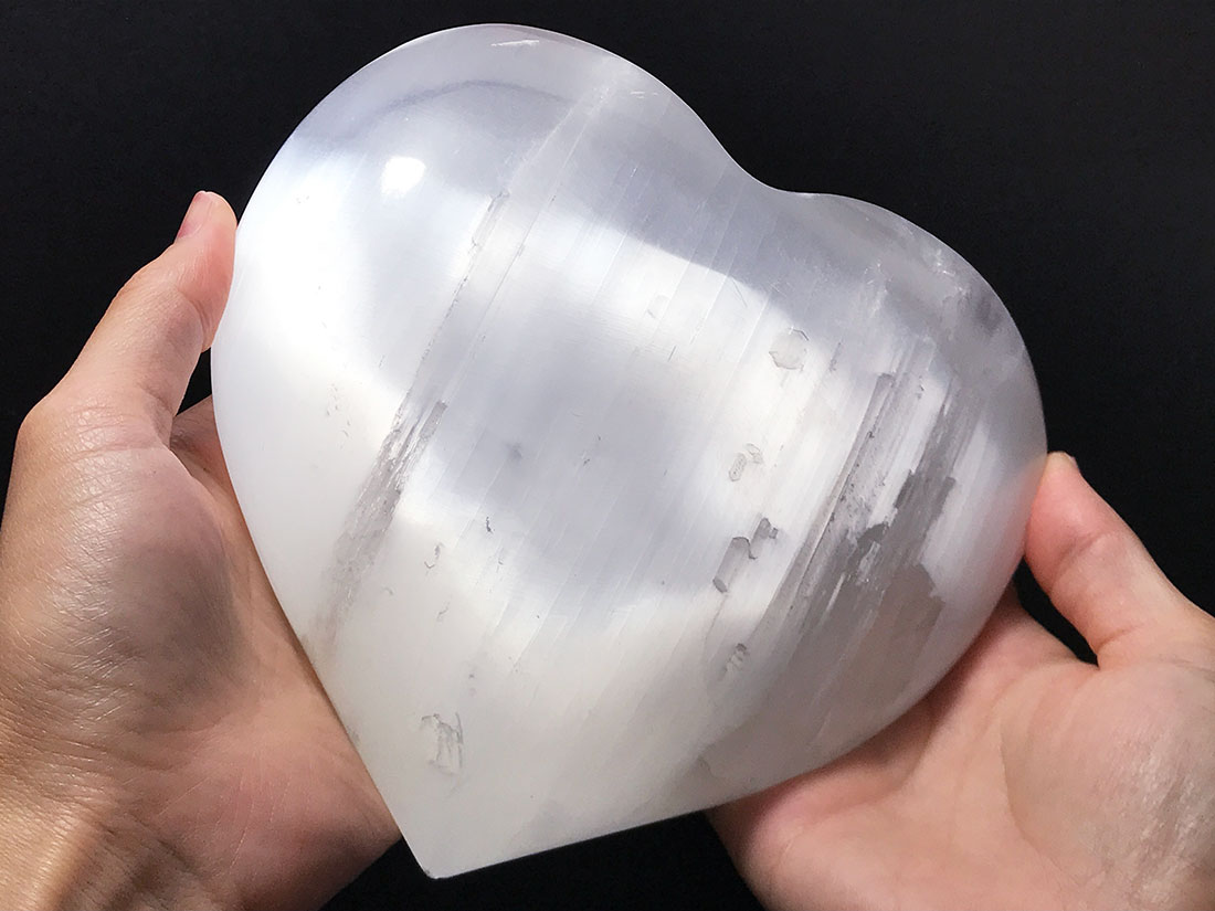 モロッコ産セレナイト ハート特大サイズ