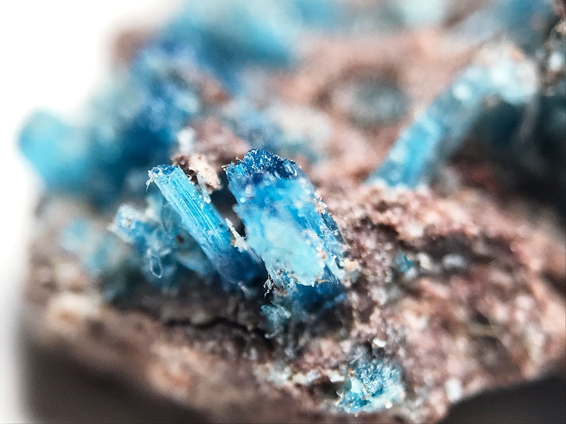 【値下げ】カルカンサイト　胆礬　硫酸銅　原石　鉱石　宝石　天然品 青い銅の花といわれる カルカンサイト | カラッツ Gem Magazine