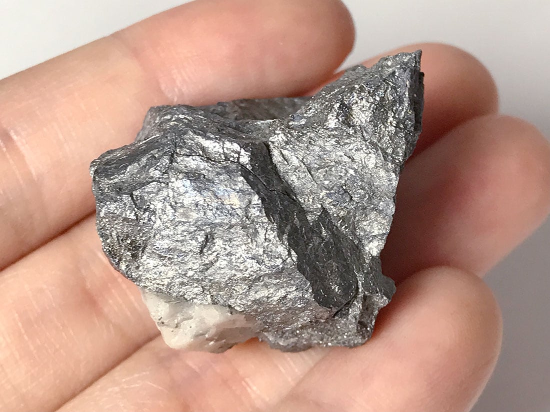 モロッコ産スクテルダイト/Suktterudite（スクテルド鉱）