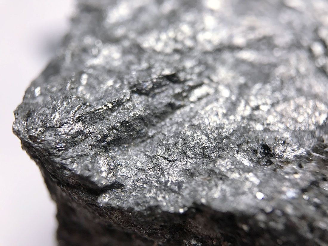 モロッコ産スクテルダイト/Suktterudite（スクテルド鉱）