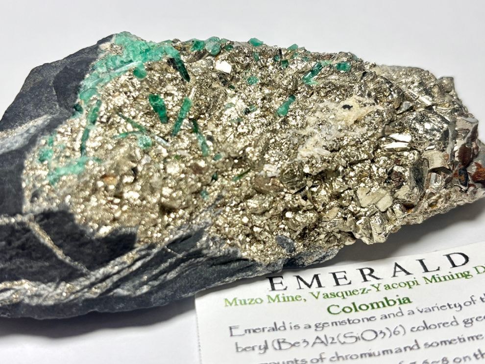 コロンビア産エメラルド