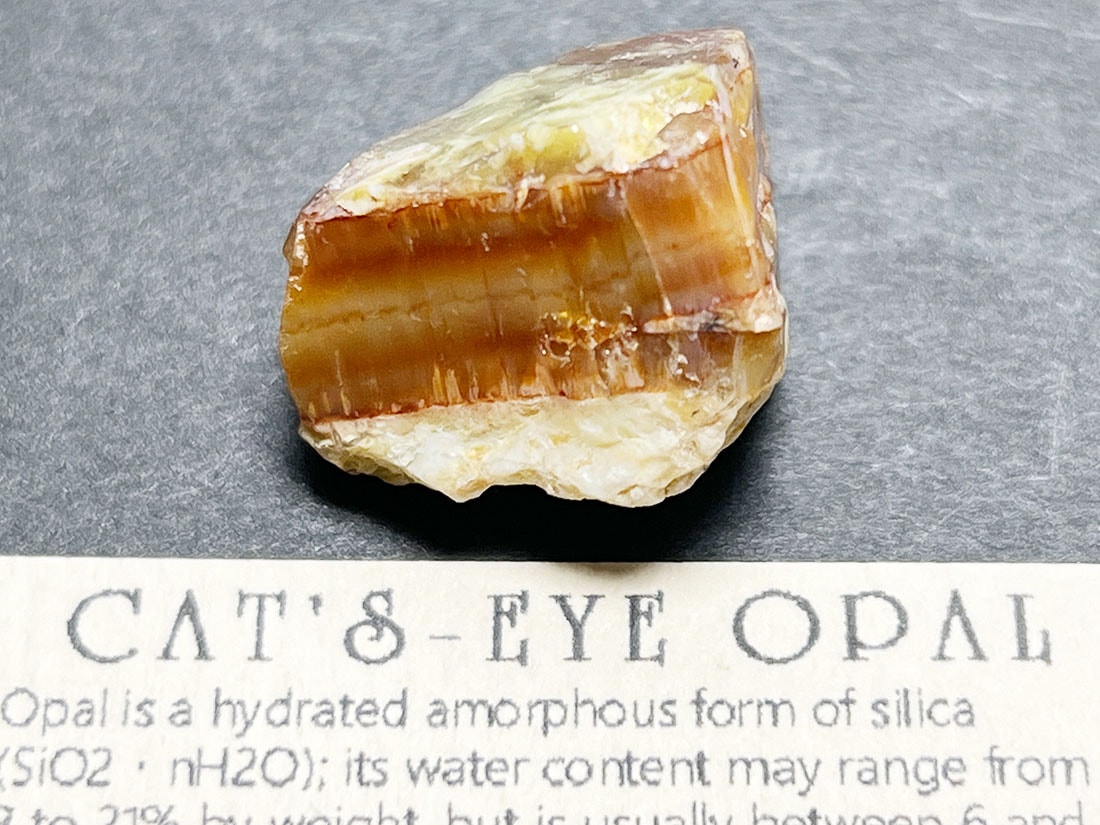 タンザニア産キャッツアイオパール/Cat's Eye Opal(蛋白石)