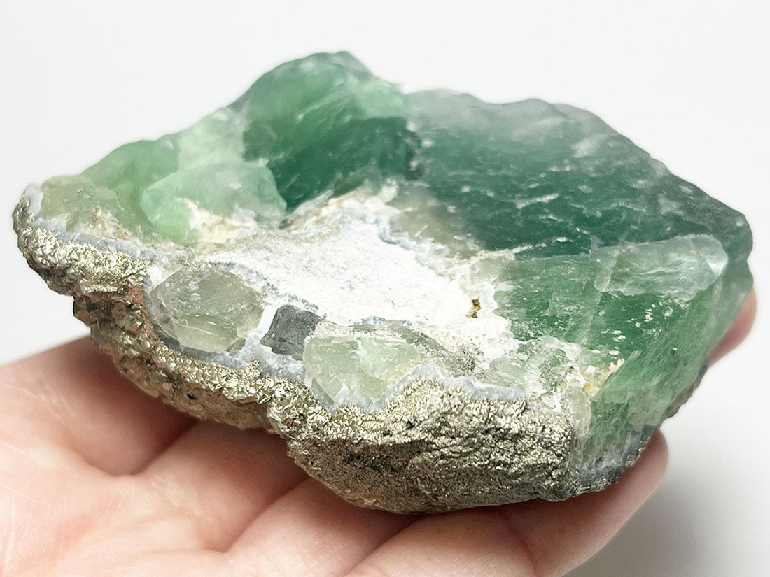 湖南省産フローライトwithパイライト&マーカサイト