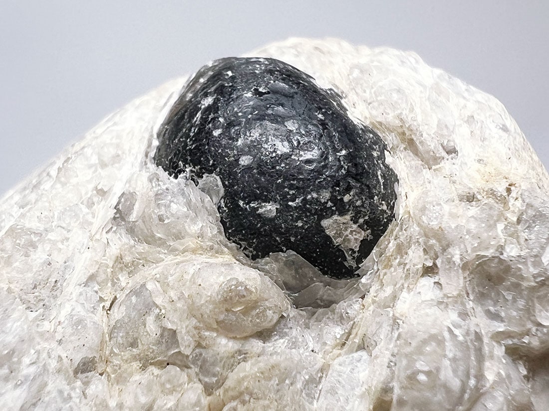 アリゾナ州産オブシディアン【アパッチティアーズ】