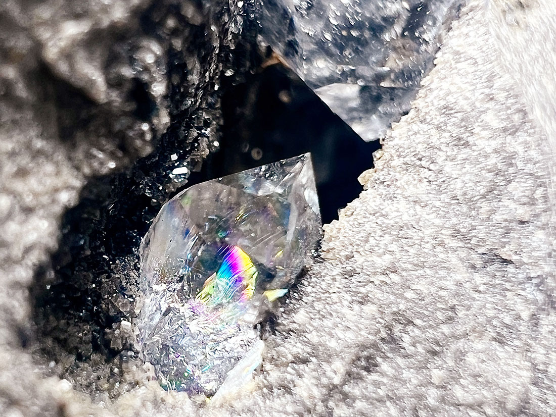 ハーキマーダイヤモンド(母岩付き)