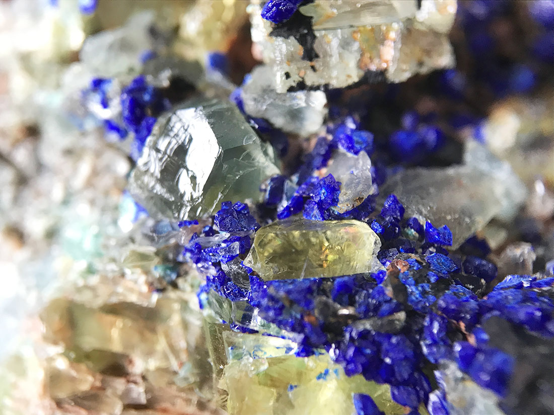 【レア】モロッコ産アズライトwithフローライト