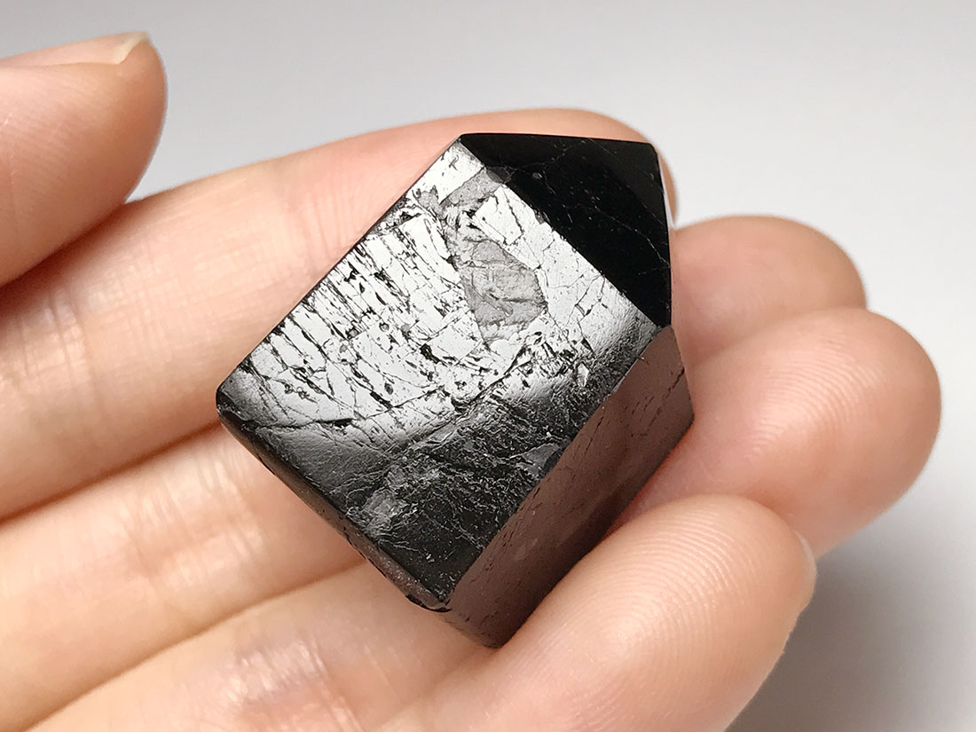 天然石　ブラックトルマリン　ポイント ブラックトルマリン ポイント 36.1g｜天然石 原石 通販のキラリ石