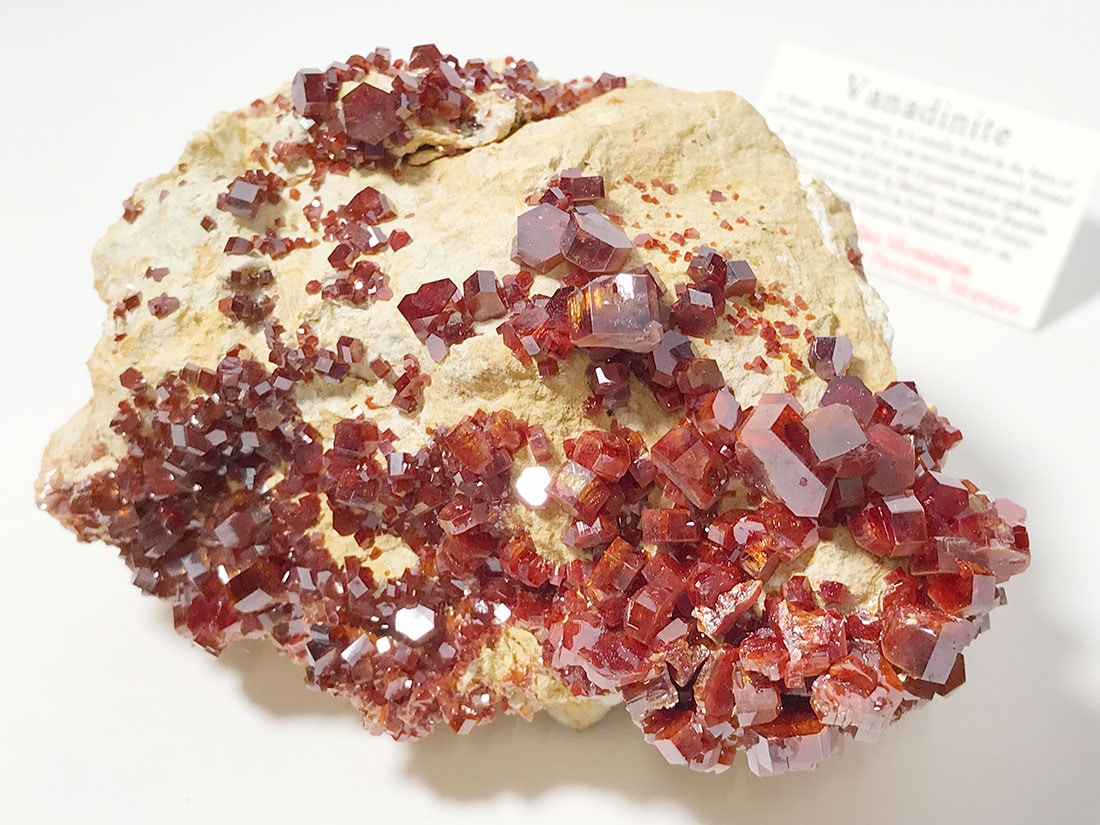 モロッコ産バナジナイト