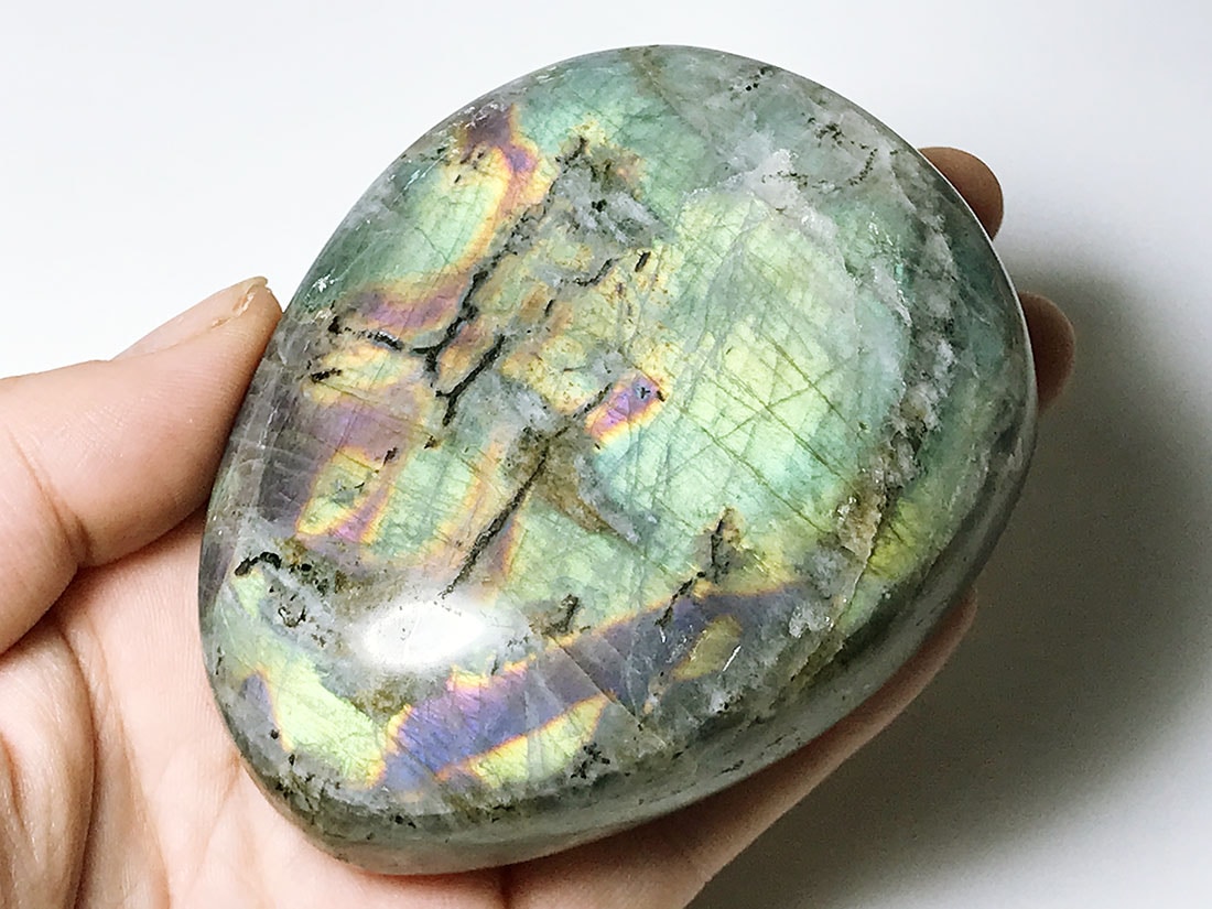 マダガスカル産ラブラドライト タンブル