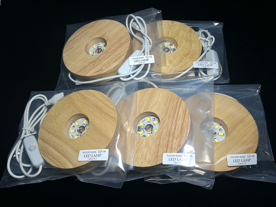 LEDライト付き木製台座Mサイズ昼白色5個セット アソート