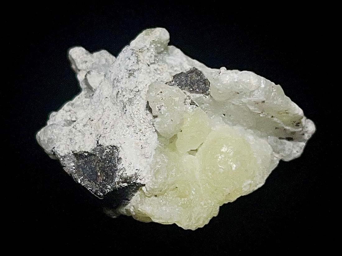 パキスタン産イエローブルーサイト/Brucite (水滑石)