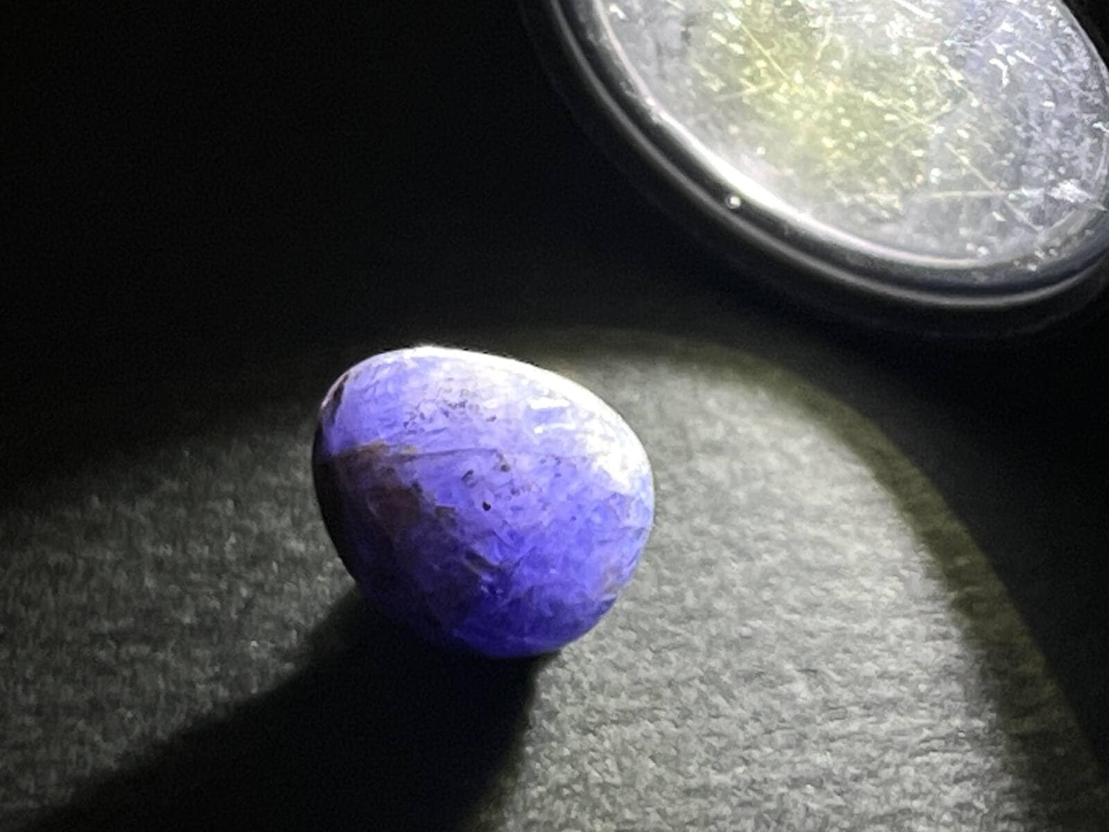 タンザニア産 タンザナイトタンブル  ( 灰簾石 )/ Tanzanite