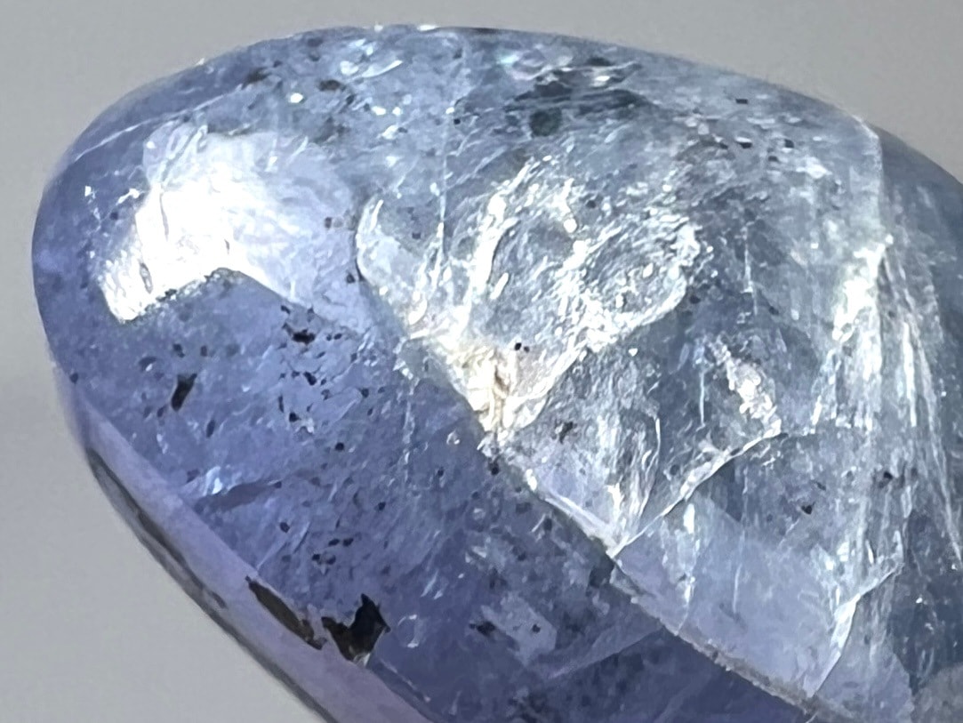 タンザニア産 タンザナイトタンブル  ( 灰簾石 )/ Tanzanite