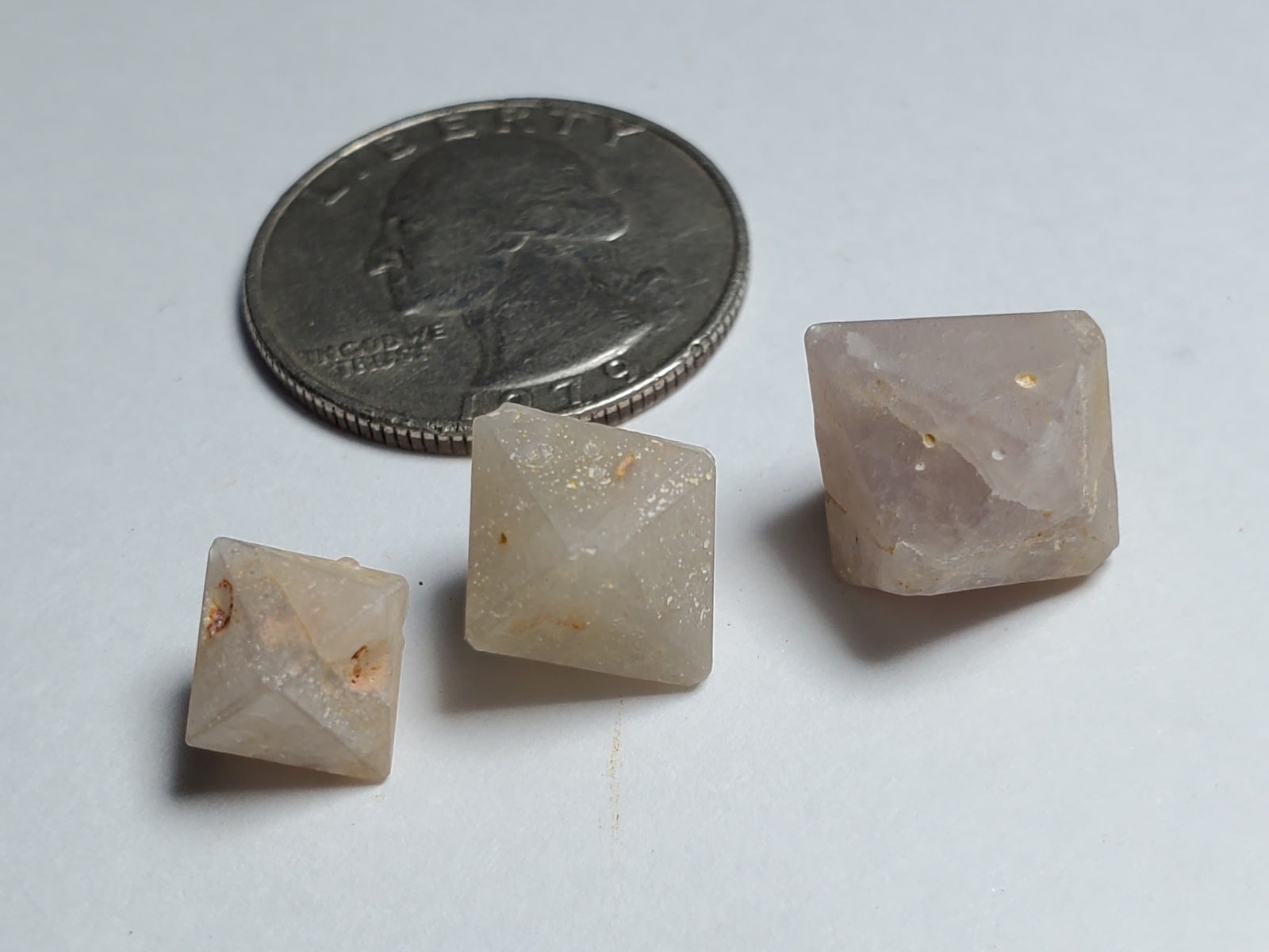 インドネシア産 ベータクォーツ3個セット