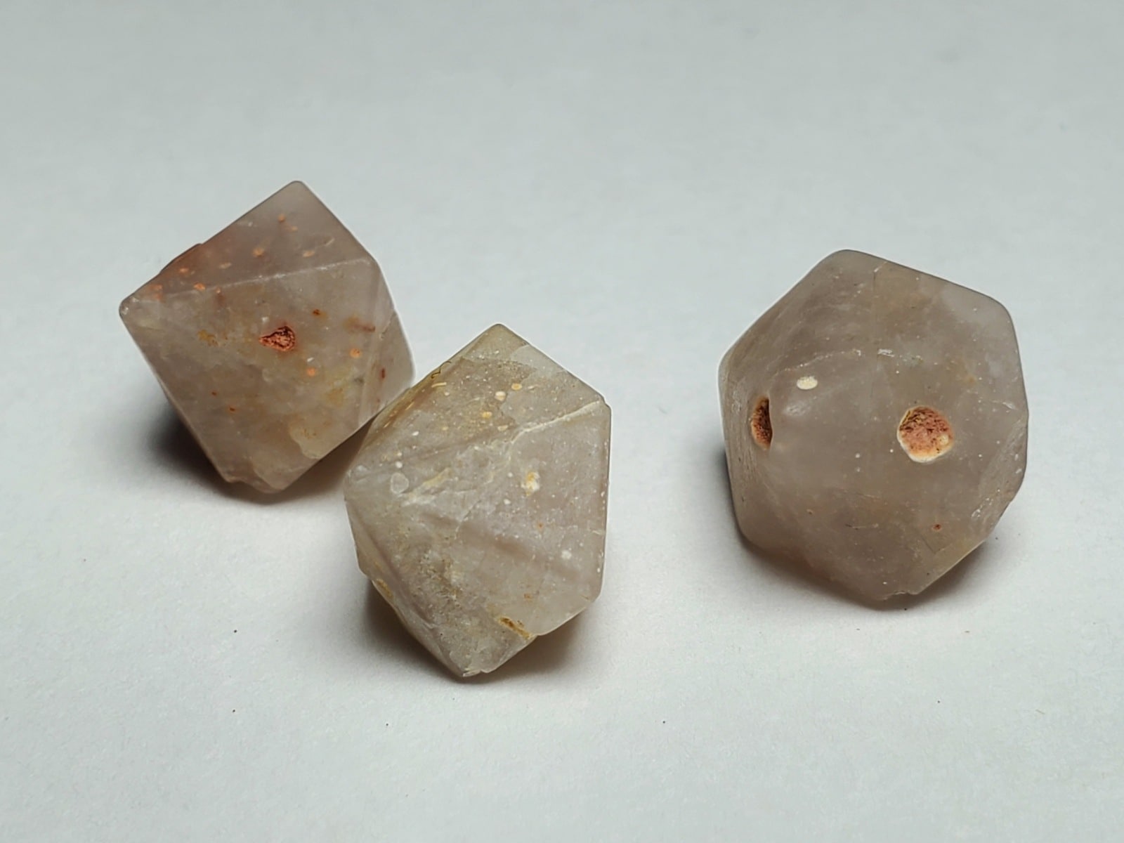 インドネシア産 ベータクォーツ3個セット