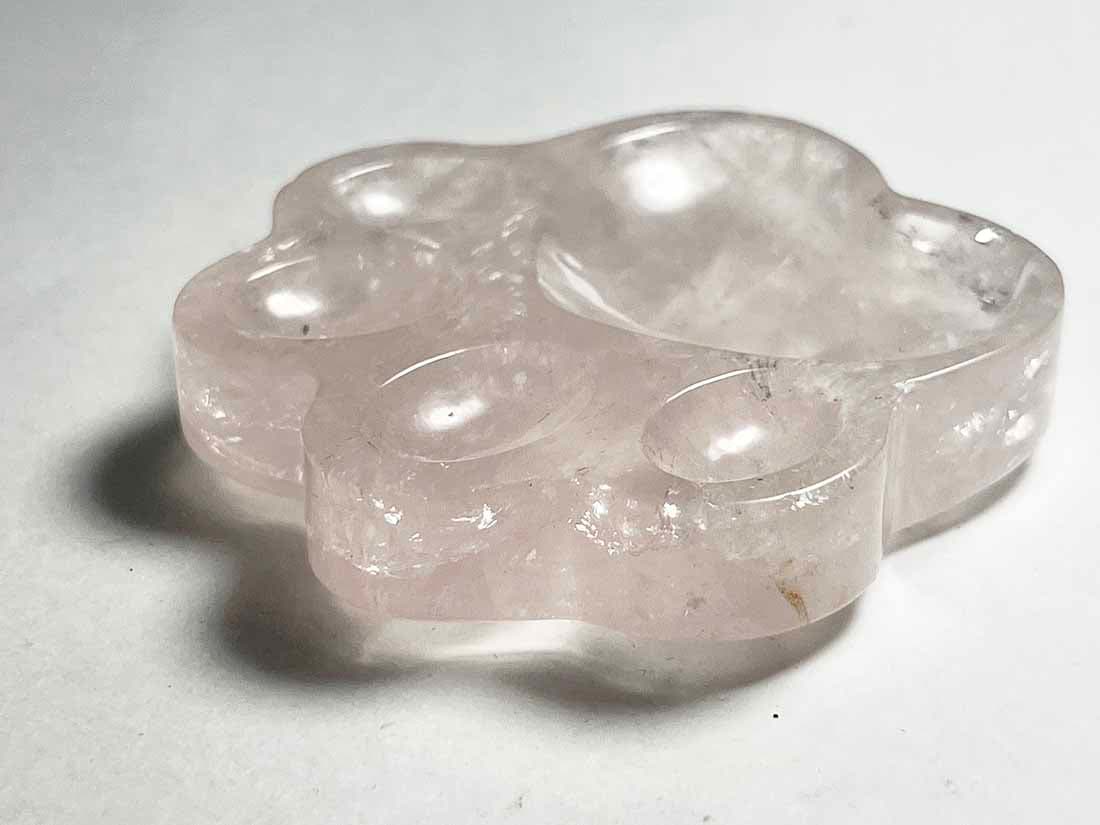 マダガスカル産　ローズクォーツ 肉球凹型小皿