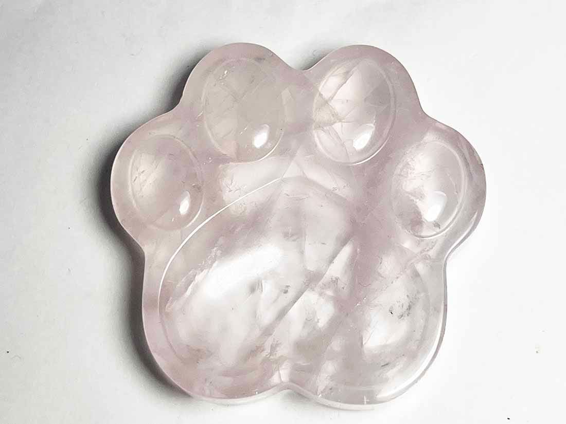 マダガスカル産　ローズクォーツ 肉球凸型小皿