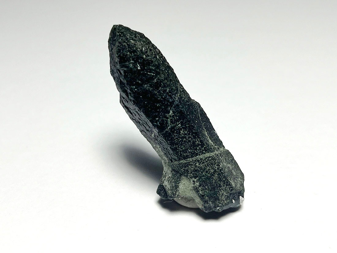 内モンゴル産 グリーンクォーツ ( ヘデンバーガイト・アクチノライト in クォーツ) / Hedenbergite ・ Actinolite in Quartz