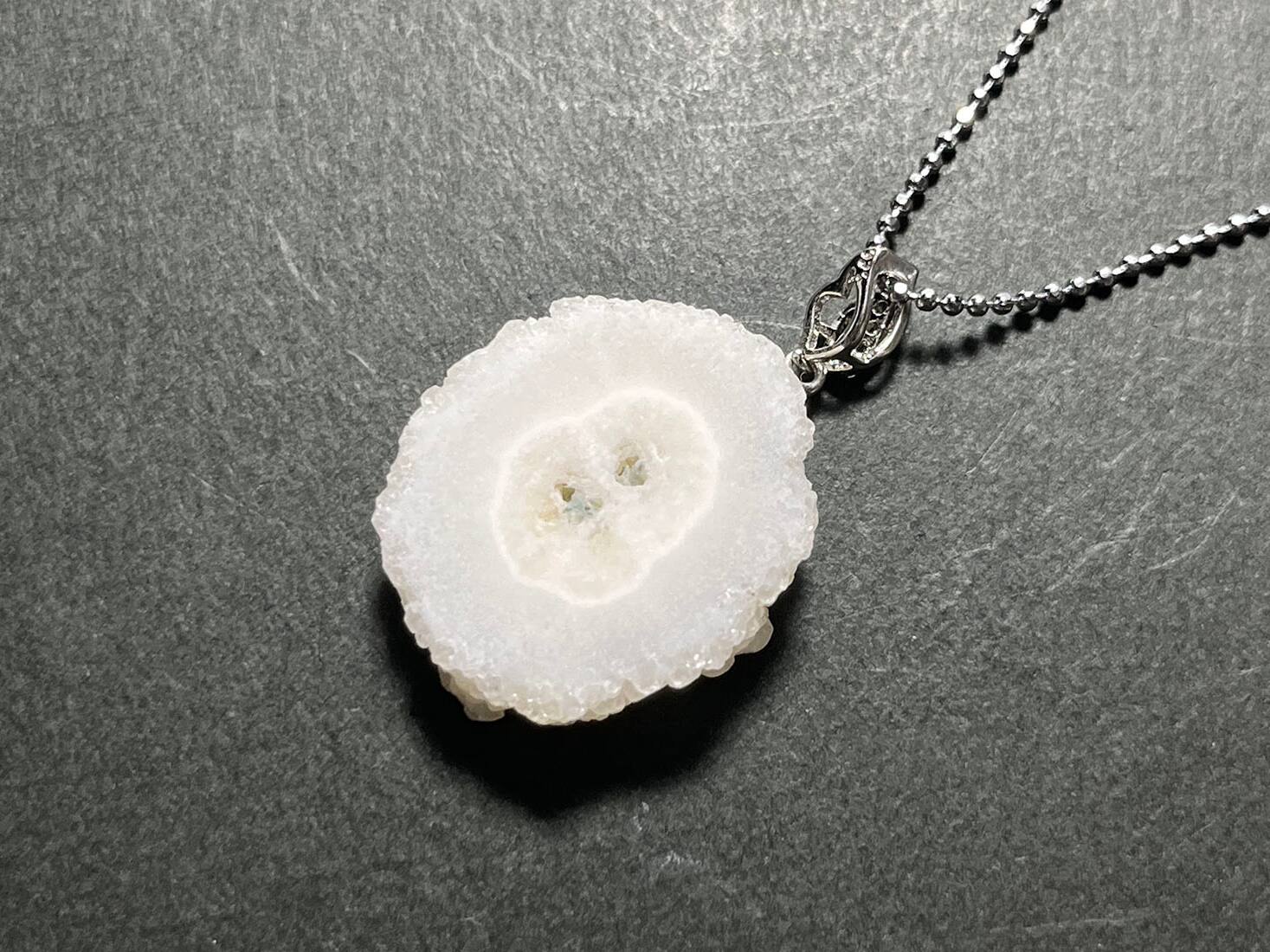 ペンダントトップ ソーラークォーツ