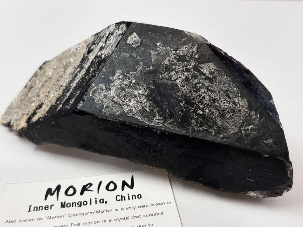 内モンゴル産 ナチュラルモリオン ポイント ( 黒水晶 )/ Natural Morion