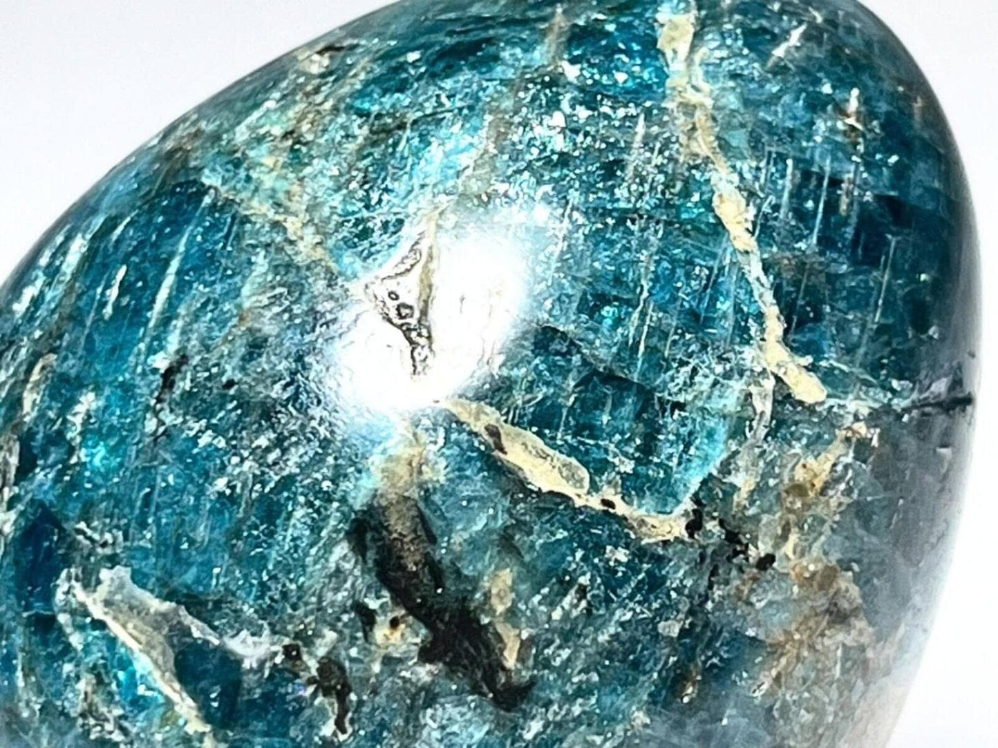 マダガスカル産 ブルーアパタイト エッグ/Blue Apatite