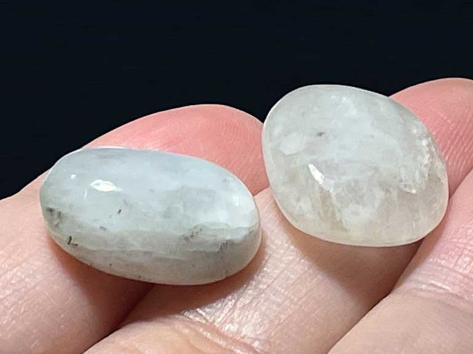 インド産 レインボームーンストーンタンブル 2個セット