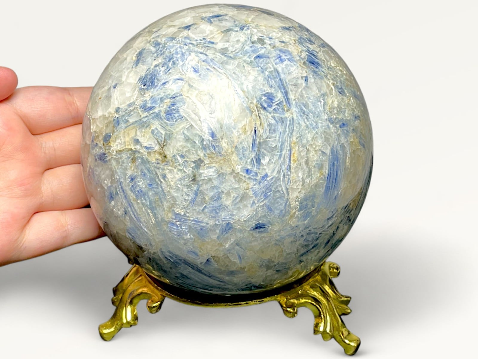 南インド産カイヤナイト125mm丸玉