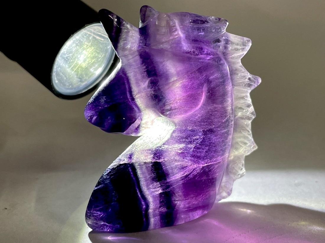 フローライト ユニコーン 彫刻