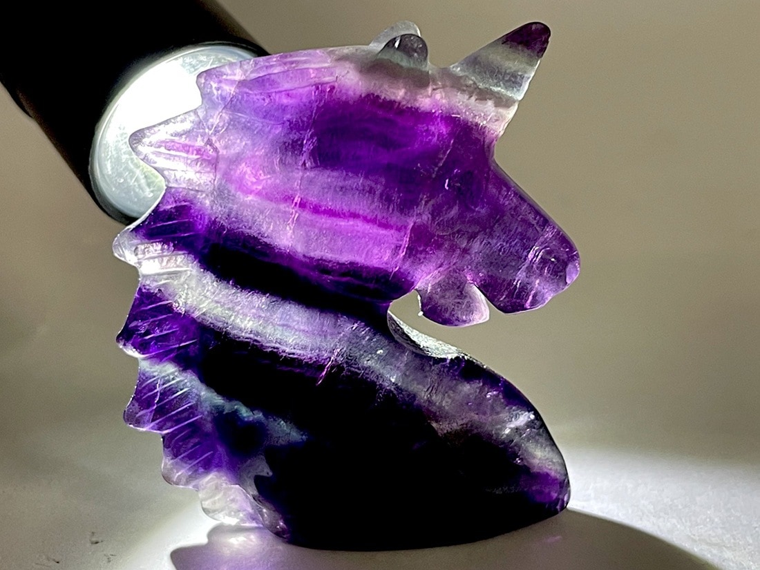 フローライト ユニコーン 彫刻