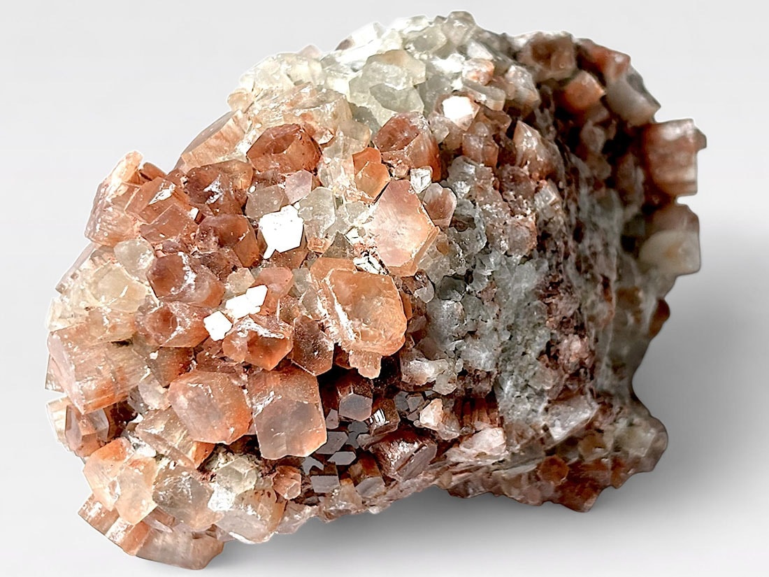 モロッコ産アラゴナイト/Aragonite (霰石)