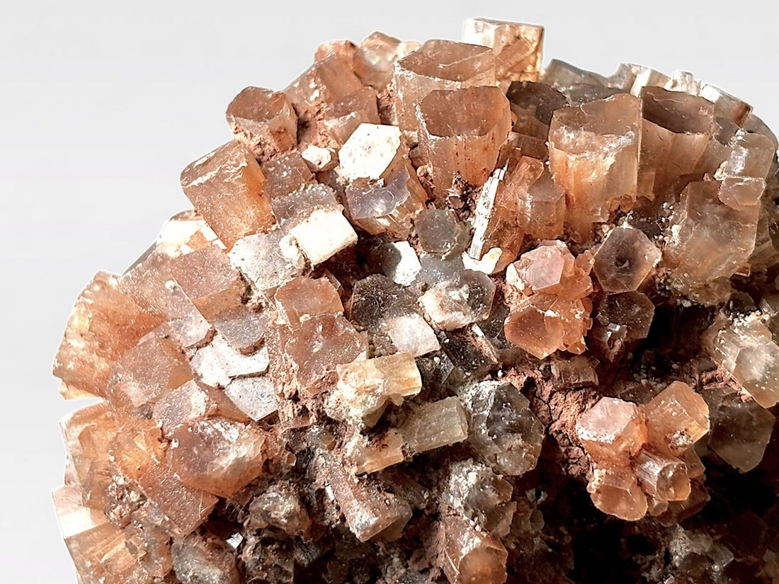 モロッコ産アラゴナイト/Aragonite (霰石)