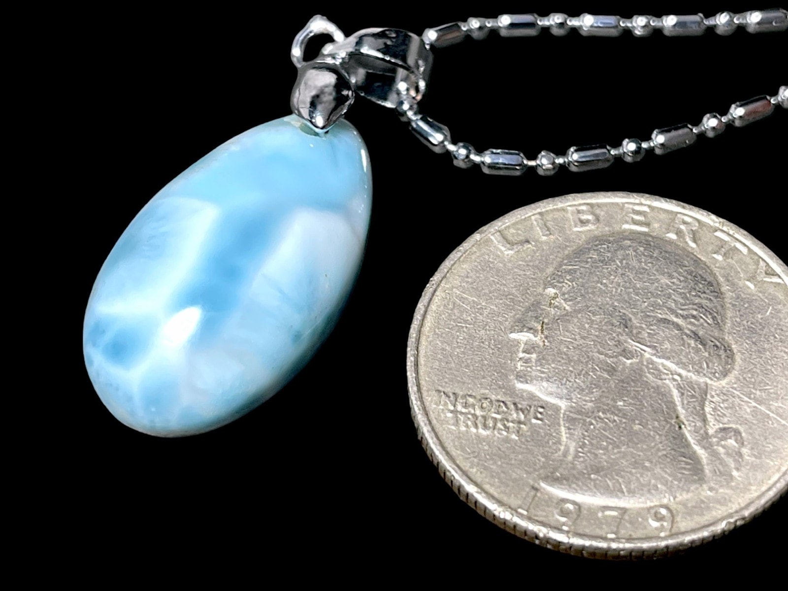 ラリマー　ドミニカ共和国産　ペンダントトップ　ハイクオリティ　天然石 天然石 ドミニカ共和国 ラリマー オーダーメイド ペンダント