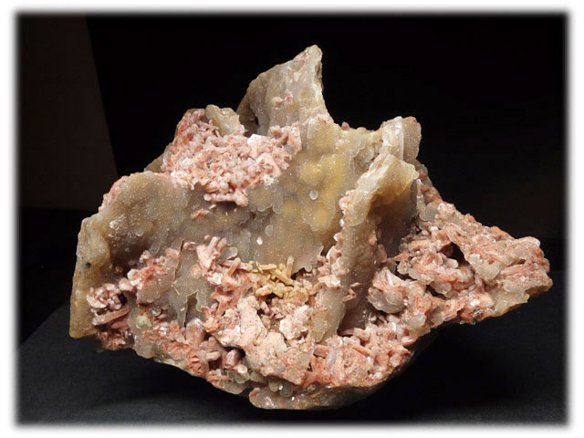 インド産カルセドニーwithスティルバイト(束沸石)