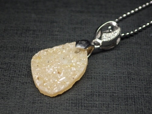 カルセドニーペンダントトップ