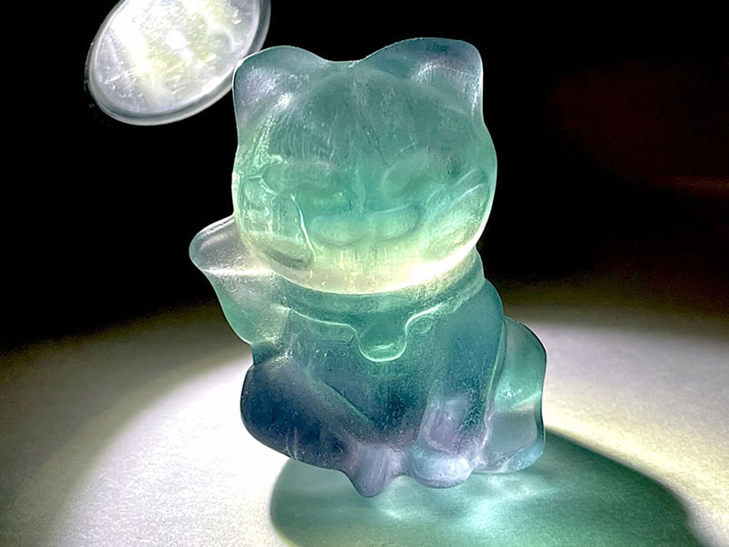 フローライト アニマル彫刻 招き猫