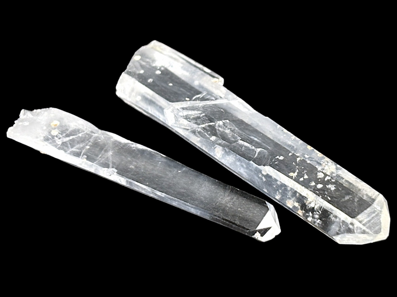 コロンビア産 水晶 ポイント ２本セット