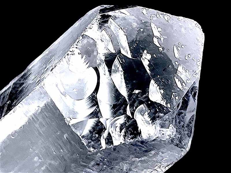 マダガスカル産 レア!変わりファセット水晶ポイント