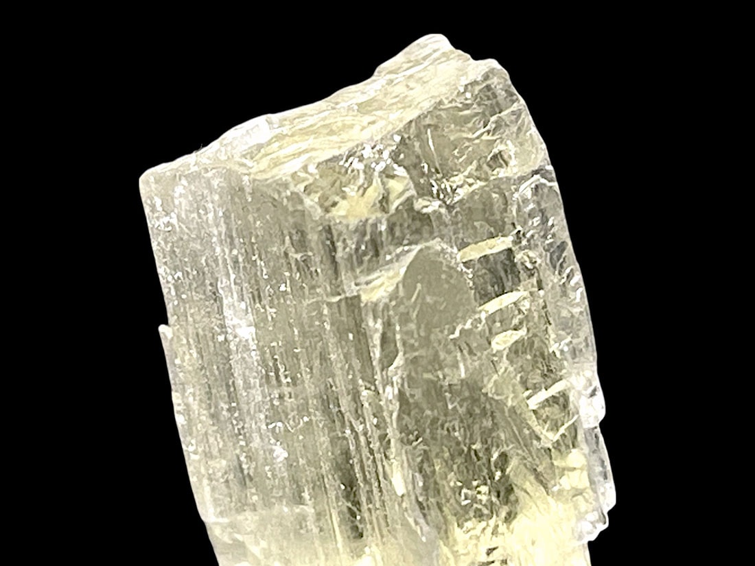 ブラジル産 トリフェーン (スポジューメン/リチア輝石) / spodumene