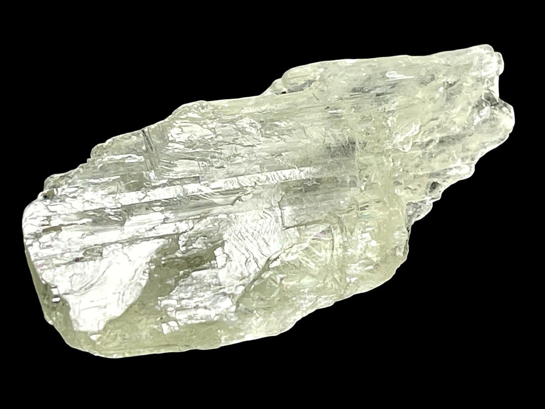 ブラジル産 トリフェーン (スポジューメン/リチア輝石) / spodumene