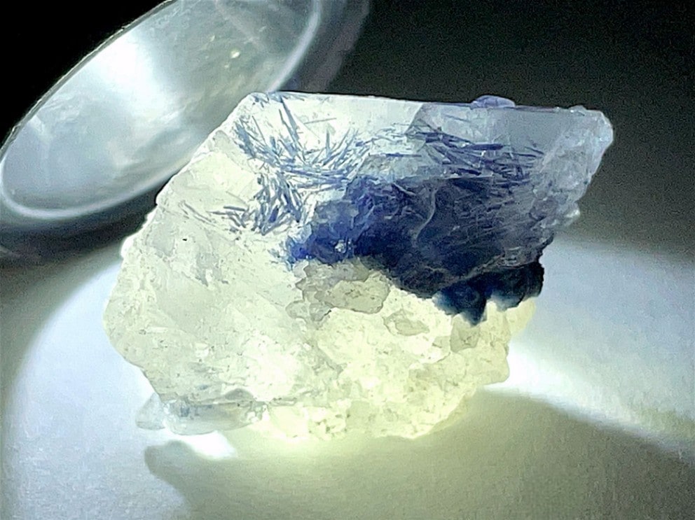 ブラジル産 デュモルチェライトwithクォーツ / Dumortierite with Quartz