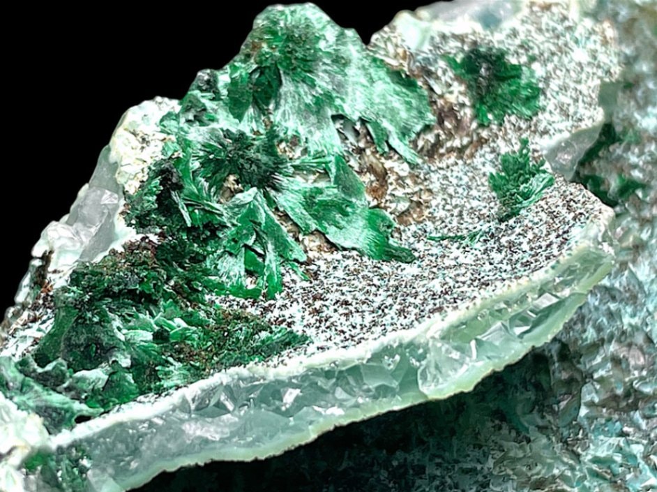 コンゴ産クリソコラwithクォーツ(珪孔雀石/水晶)