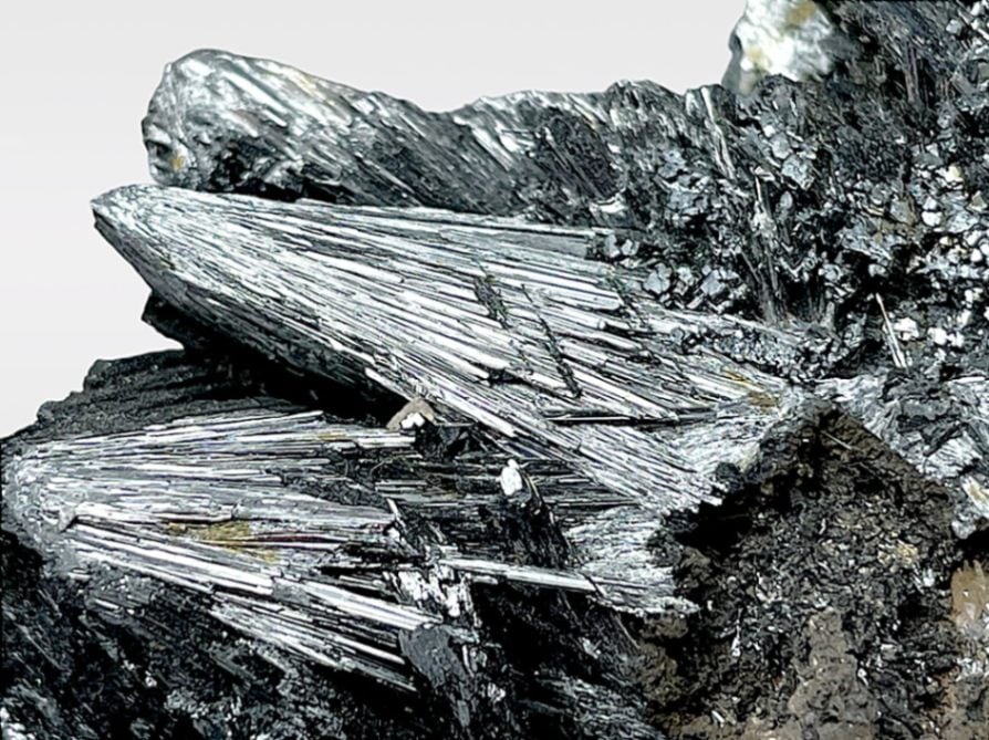 ドイツ産パイロルーサイト(軟マンガン鉱)/Pyrolusite