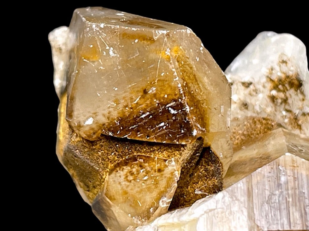 岐阜県吉城郡神岡鉱山産 方解石＆針鉄鉱 / Calcite＆Goethite