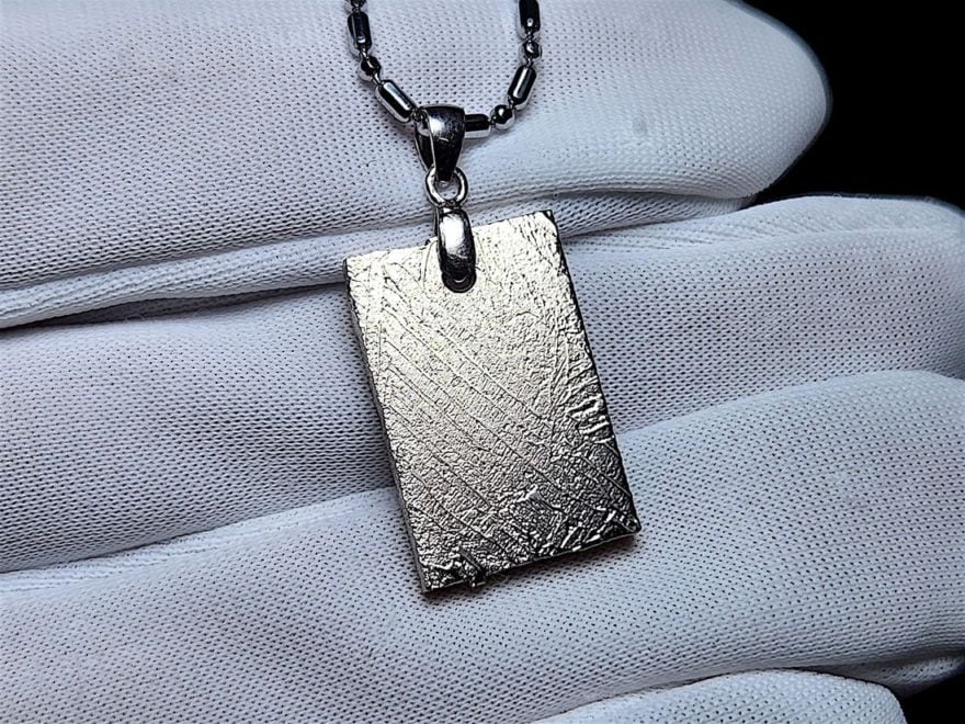 ギベオン隕石 (4.7g) ペンダントトップ / Gibeon Meteorite