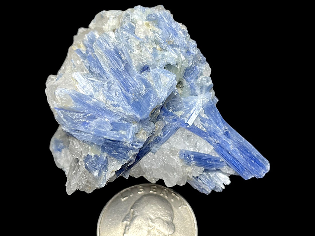 ブラジル産 カイヤナイト