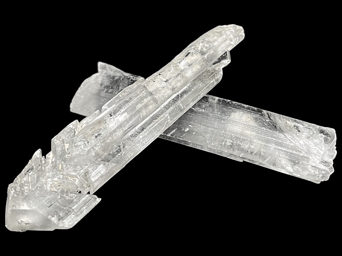 秋田県花輪鉱山産 透石膏 / Gypsum (Selenite)