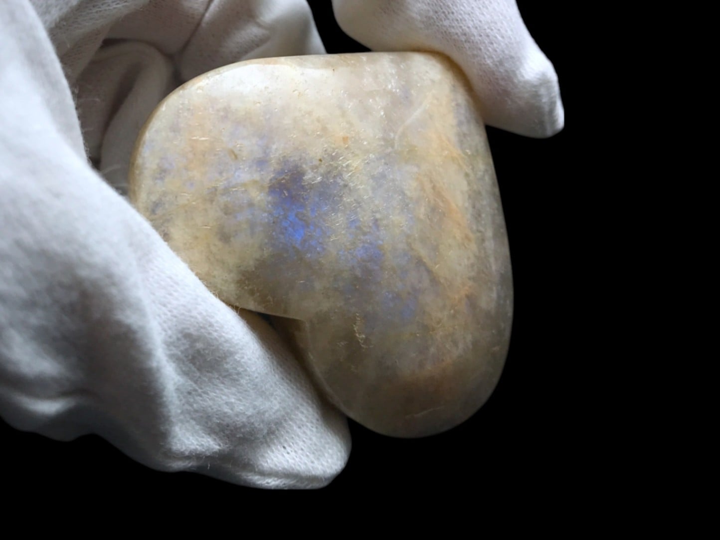 マダガスカル産 ゴールデン ムーンストーン ハート / Feldspar Moonstone