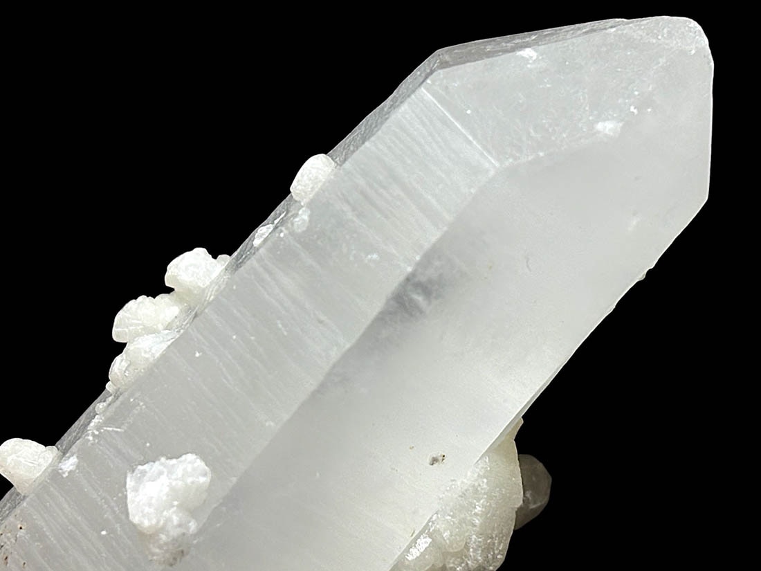 湖南省産 カルサイト on クォーツ・パイライト / Calcite on Quartz・Pyrite (方解石/水晶/黄鉄鉱)