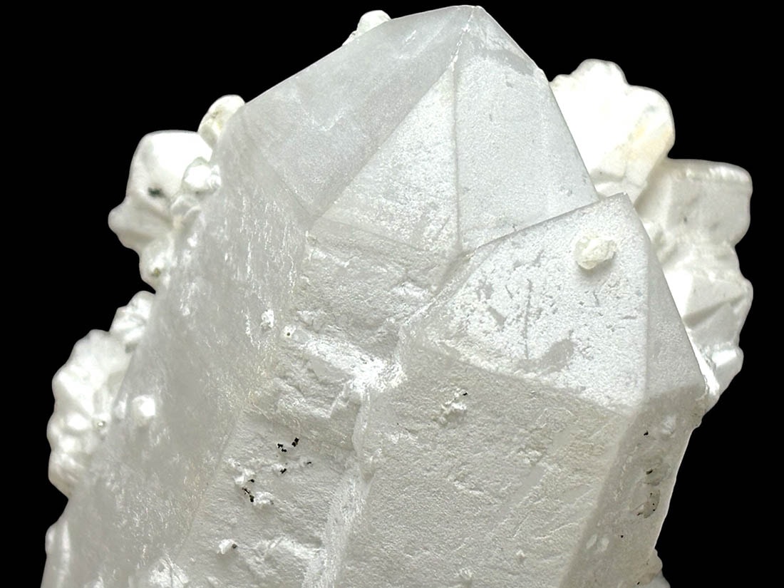 湖南省産 カルサイト on クォーツ・パイライト / Calcite on Quartz・Pyrite (方解石/水晶/黄鉄鉱)